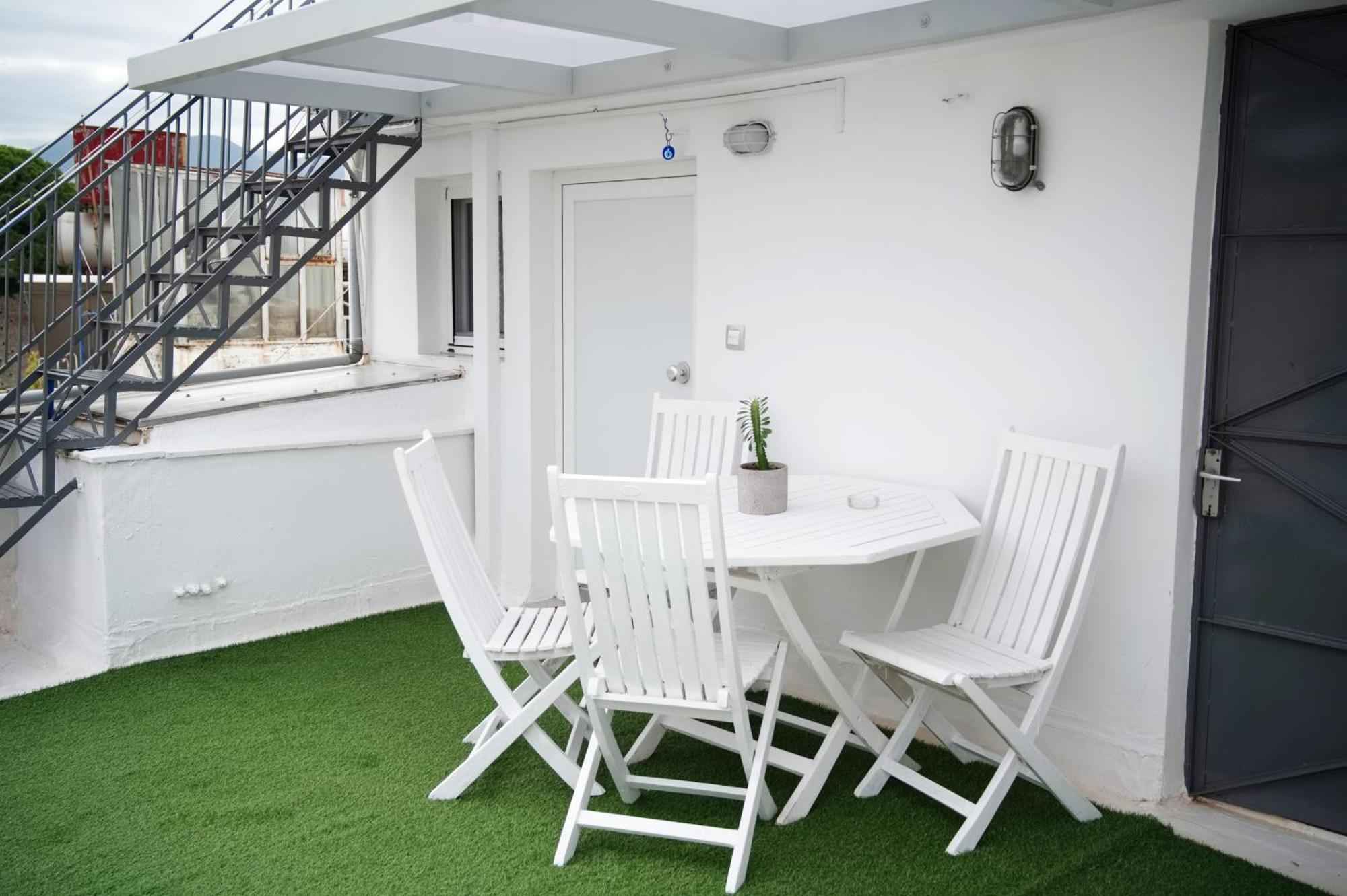 Central Aesthetic Studio With Panoramic Views Patras Exterior photo